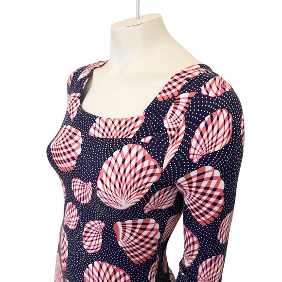 Lilly Pulitzer Navy and Red Shell Print Dress - Picture 2 of 9